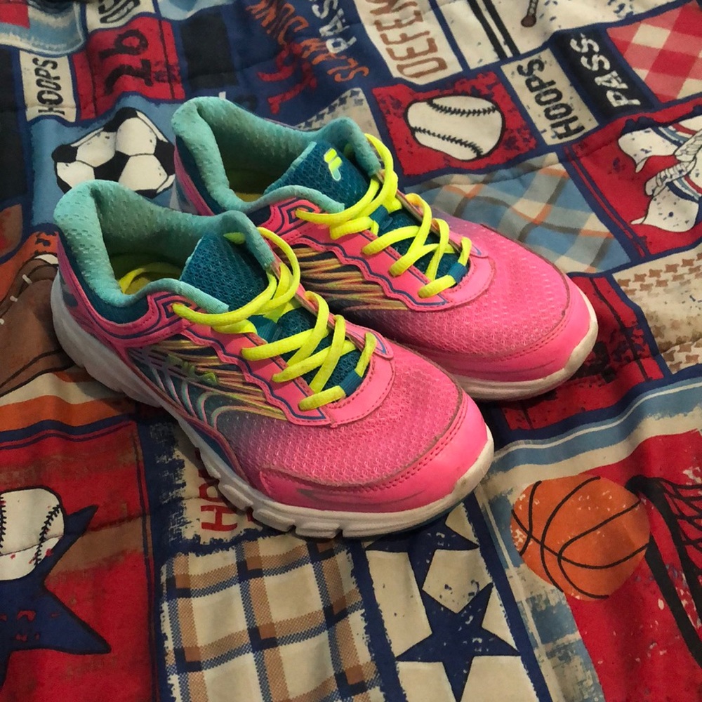Fila girls sneakers pink and green size  5 1/2